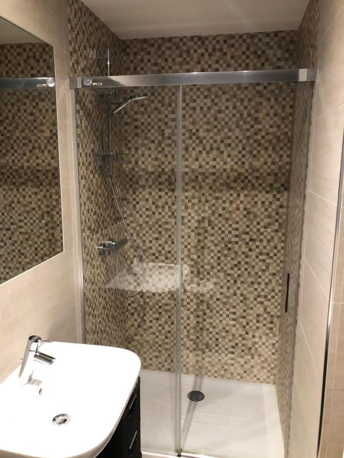 Westone Suite710-Hosted By Sweetstay Gibraltár Kültér fotó